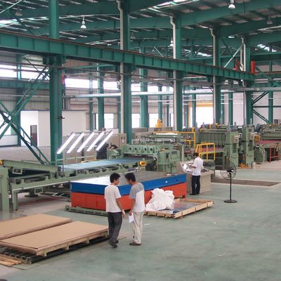 2 12 lignes de découpe Machine de découpe de bobine métallique d'acier à grande vitesse ligne de découpe longitudinale