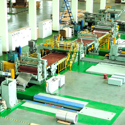 Ligne de production de levage et de découpe de plaques CNC pour tôles d'acier laminées à chaud