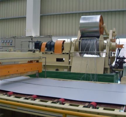 300-5000mm longueur de plaque cisable ligne de découpe de bobine d'acier avec coupe et compétitif