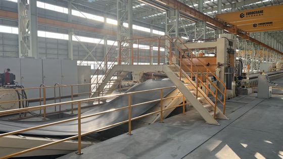 3 mm-12 mm-2000 mm ligne de cisaillement en mouvement transversale pour le décapage de bobines d'acier laminées à chaud