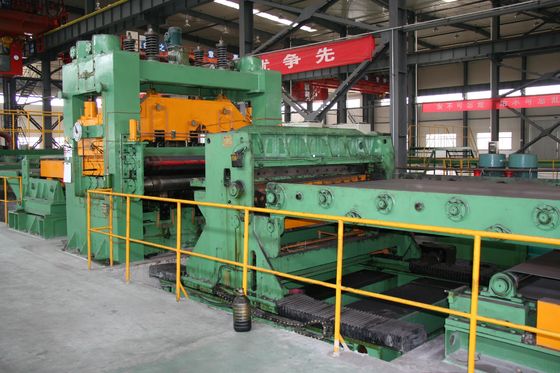 Machine à tondre les bobines en acier laminé à chaud de 10-25 mm pour le nivellement et la découpe croisées précises