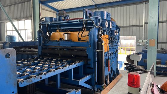 Machine à tondre les bobines en acier laminé à chaud de 10-25 mm pour le nivellement et la découpe croisées précises