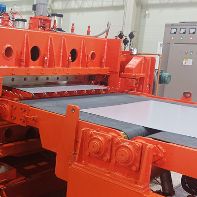 Machine de découpe de bobine d'acier à ciseaux volant à laminage à froid à 380V pour un poids de bobine de 35 tonnes