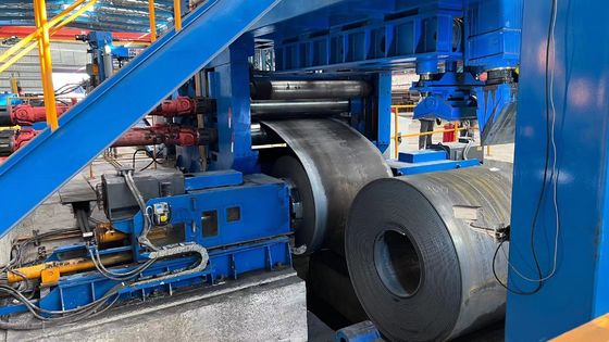 Ligne de nivellement et de découpe transversale pour bobine d'acier laminée à chaud 10-25 mm d'épaisseur de matériau