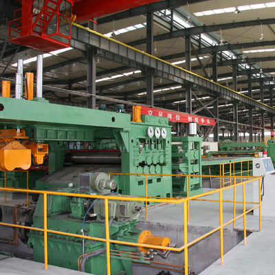 3 mm-12 mm-2000 mm ligne de cisaillement en mouvement transversale pour le décapage de bobines d'acier laminées à chaud