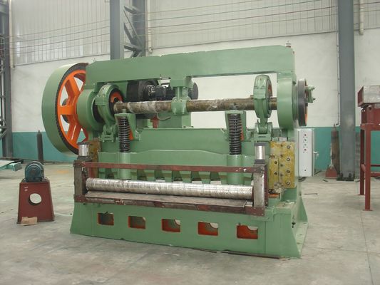 Ligne de production d'équipements de découpe transversale de bobines d'acier avec machine à tondre à longueur fixe