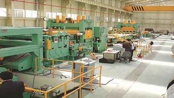 20T Poids de bobine Vitesse de guillotine machine à tondre pour la bobine d'acier de coupe de longueur fixe