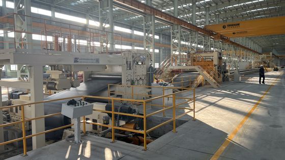 Machine de remontage à levage de bobine d'acier de haute productivité pour le traitement des feuilles de métal lisses