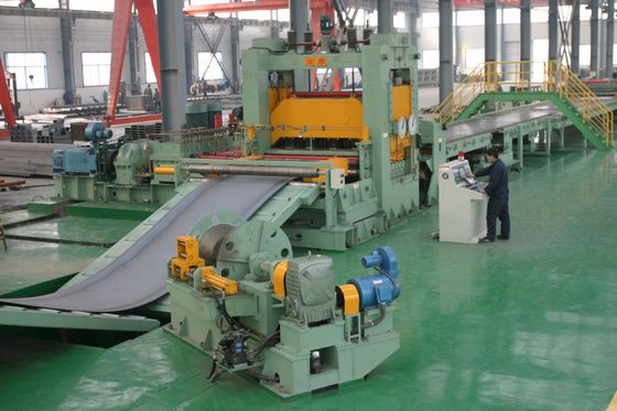 Machines de remontage de rouleaux en acier pour les tôles ou les rouleaux