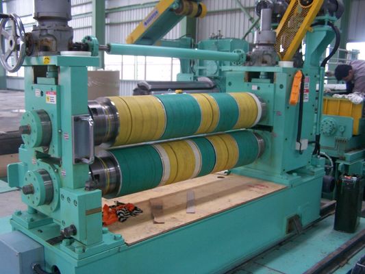 Machine de découpe longitudinale à haute vitesse de la bobine métallique d'acier