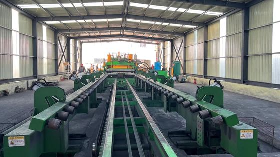 Décoiler de bobine d'acier contrôlé par PLC et couper à la ligne de longueur