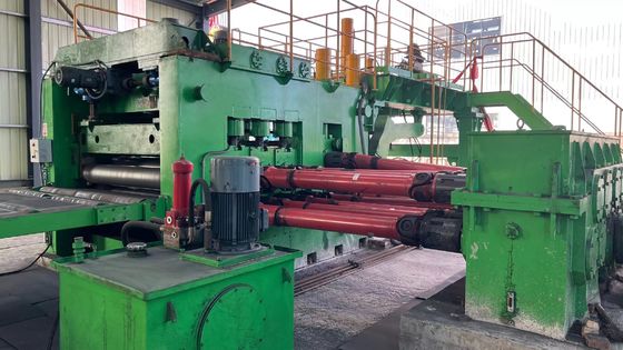 Décoiler de bobine d'acier contrôlé par PLC et couper à la ligne de longueur