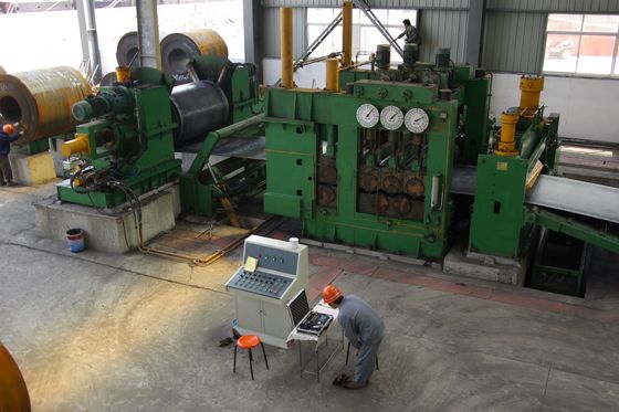 Machine de découpe automatique de bobine d'acier