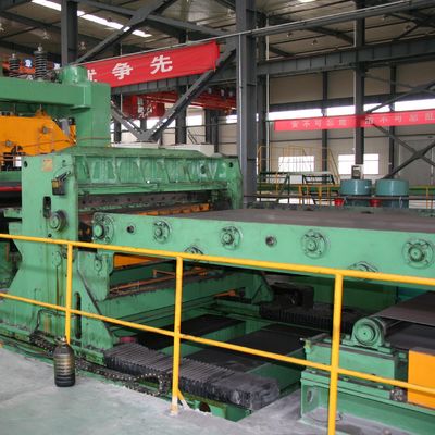 Machine de découpe de bobine d'acier de 8-25 mm Machine de découpe de ligne de bobine Machine de redressement de bobine Machine de nivellement de tôle d'acier