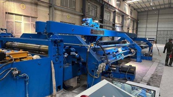 Machine à aplatir les métaux en tôle d'acier pour l'alignement et la découpe transversale