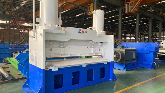 Machine de découpe de bobines métalliques pour le cisaillement et le nivellement de bobines d'acier Précision ± mm/m 1 ± mm/m