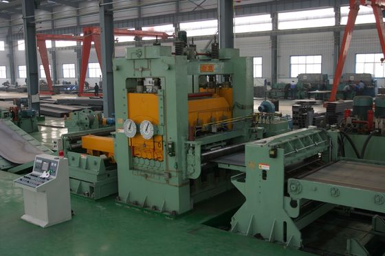 Machine de découpe de bobine d'acier avec unité de cisaillement à chaud et puissance nominale de 681 kW