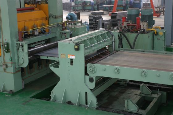 Machine de découpe de bobine d'acier avec unité de cisaillement à chaud et puissance nominale de 681 kW