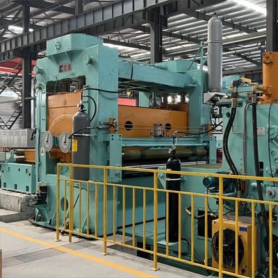Machine de levage et de découpe transversale de plaques de 25 mm d'épaisseur avec roulement de composants de noyau stable