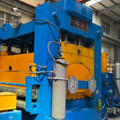 Ligne de découpe de bobine de la machine de forage horizontale pour la machine de nivellement et de redressement