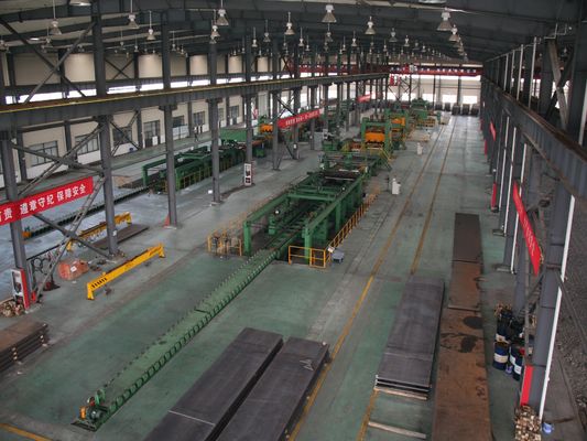 Ligne de production de décollage et de nivellement de bobines métalliques avec contrôle PLC