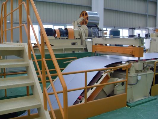 Équipement de laminage de déchets de bobines d'acier et de déchets de tôles à vitesse de coupe de 20 à 40 m/min