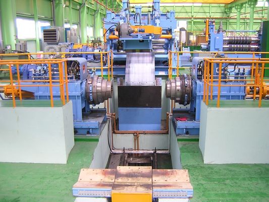 Travaux de construction à grande vitesse en acier inoxydable bobine de décoiling de levage de la ligne de cisaillement
