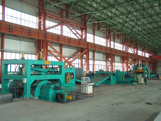 Ligne de production de cisailles mobiles de l'aciérie avec fonctions de levage et de coupe de décoiling