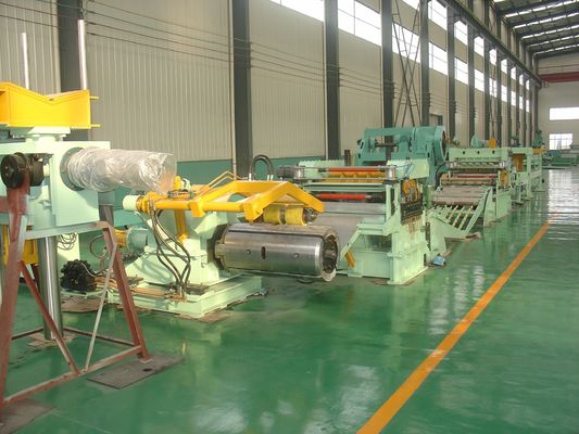 Ligne de production de cisailles mobiles de l'aciérie avec fonctions de levage et de coupe de décoiling