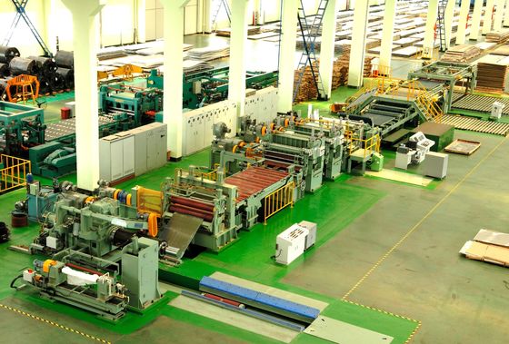 Ligne de production de cisailles mobiles pour le nivellement de haute précision Poids de bobine 28T